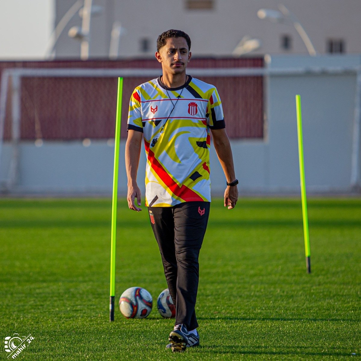 مدرب سابق في أكاديمية الفذ واصل مسيرته مع الأندية